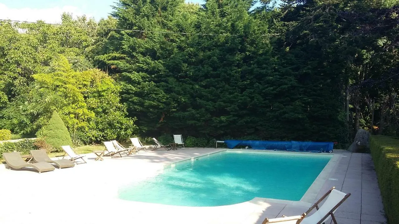 住宿加早餐酒店 TréguncDomaine Les Grandes Roches住宿加早餐旅馆