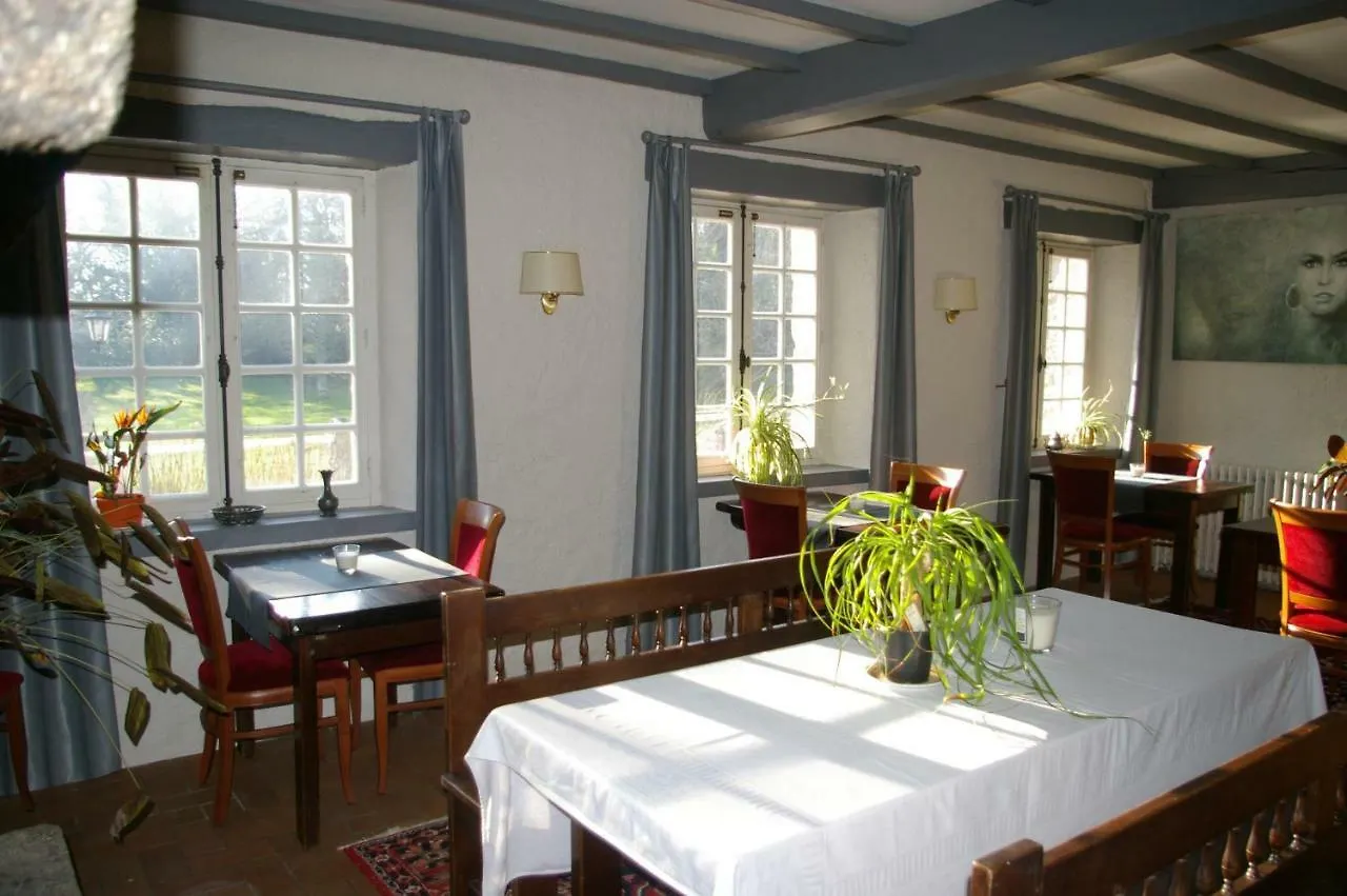 TréguncDomaine Les Grandes Roches住宿加早餐旅馆 住宿加早餐酒店